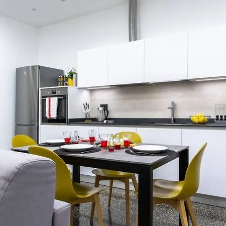 Largodoria - Viaarchivolto, Box Auto Privato Incluso アルベンガ