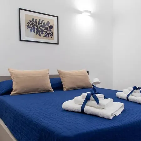 アパート Largodoria - Viaarchivolto, Box Auto Privato Incluso アルベンガ