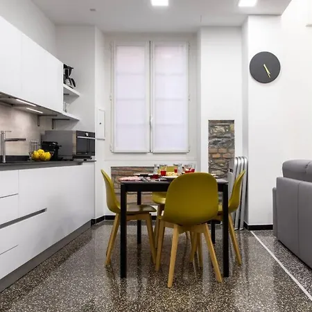 アパート Largodoria - Viaarchivolto, Box Auto Privato Incluso アルベンガ