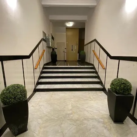 Largodoria - Viaarchivolto, Box Auto Privato Incluso