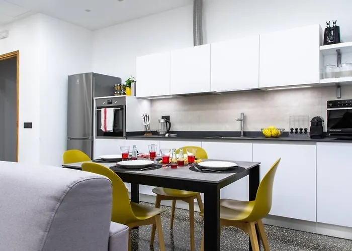 Largodoria - Viaarchivolto, Box Auto Privato Incluso Albenga